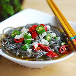 凉拌蕨根粉的做法[图]
