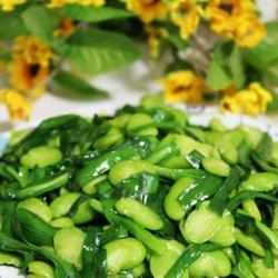 韭菜炒蚕豆的做法[图]