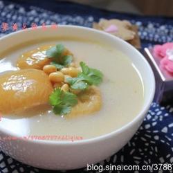鲜果黄豆鱼尾汤的做法[图]