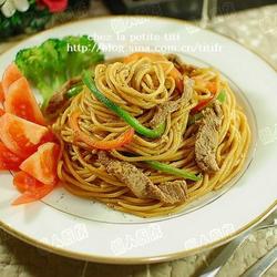 黑椒牛柳炒意粉的做法[图]