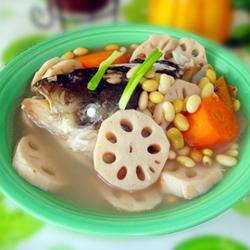 莲藕黄豆鱼头汤的做法[图]