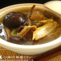 杂菌土鸡煲的做法[图]
