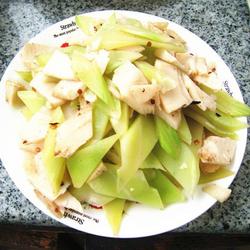 轻辣双笋的做法[图]