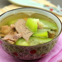 丝瓜猪肝瘦肉汤的做法[图]