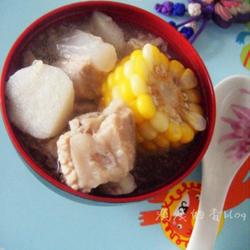 山药玉米排骨汤的做法[图]