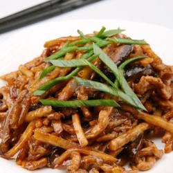 根芹肉丝的做法[图]