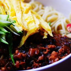 茄子肉末炸酱面的做法[图]