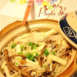 什锦菇煲的做法[图]