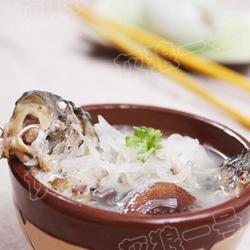 萝卜丝鲫鱼汤的做法[图]