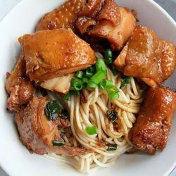 香辣鸡块拌面的做法[图]