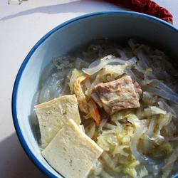 酸菜炖冻豆腐粉条的做法[图]