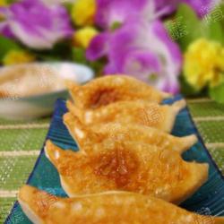 莴笋鸡蛋煎饺的做法[图]