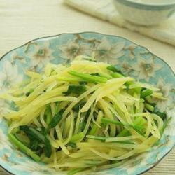 芹菜土豆丝的做法[图]