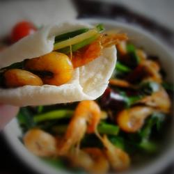 韭菜炒河虾的做法[图]