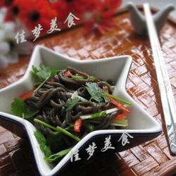 凉拌蕨根粉的做法[图]