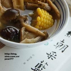 蟹味菇竹笋鸡汤的做法[图]