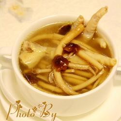 茶树菇炖鸡脚汤的做法[图]