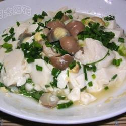 小葱卤蛋拌豆腐的做法[图]