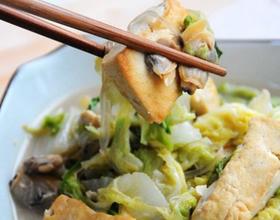 蛤蜊豆腐炖白菜