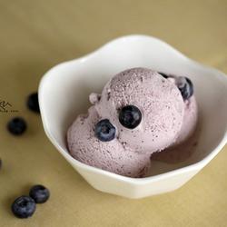 蓝莓酸奶冰淇淋的做法[图]