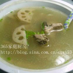 排骨莲藕汤的做法[图]