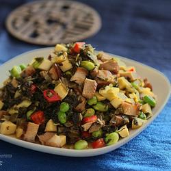酱肉笋丁炒雪菜的做法[图]