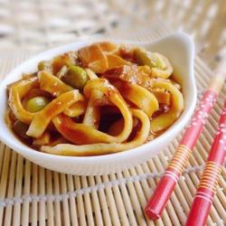 杏鲍菇青豆酱手擀面的做法[图]