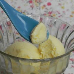 菠萝椰香冰淇淋的做法[图]