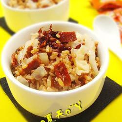 红葱油卷心菜焖金华火腿糙米饭的做法[图]