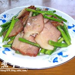 芦笋炒腊肉的做法[图]