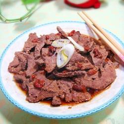枸杞蒸猪肝的做法[图]