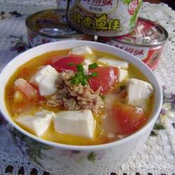 金枪鱼番茄豆腐汤的做法[图]