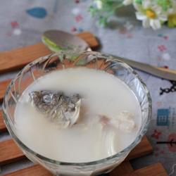 奶白鲫鱼汤的做法[图]