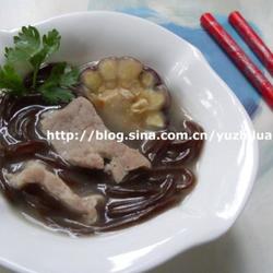 蕨根粉丝瘦肉汤的做法[图]