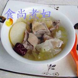 银耳雪梨煲鸭汤的做法[图]