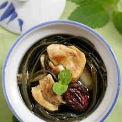 老鸭红枣海带汤的做法[图]