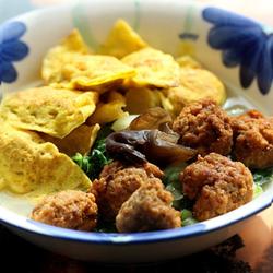 肉圆蛋饺烩青菜的做法[图]