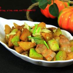 土豆炖窝瓜的做法[图]