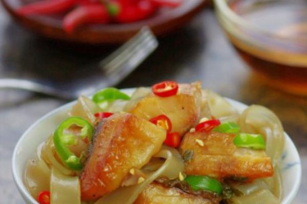 腊鱼炖粉条