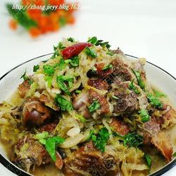 砂锅酸菜鹅的做法[图]