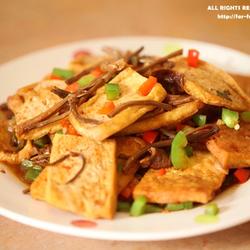 茶树菇烧豆腐的做法[图]