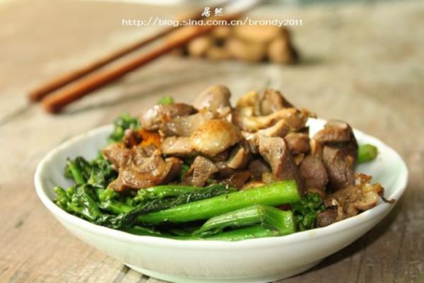 鸡杂猪油炒芥兰