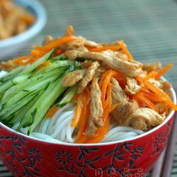 鲜蔬鸡丝面的做法[图]