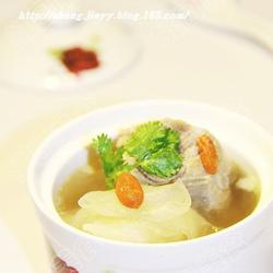 老黄瓜枸杞排骨汤的做法[图]