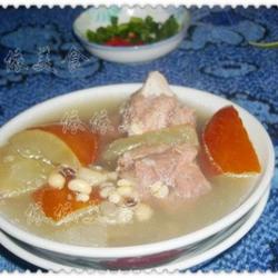老黄瓜薏米骨头汤的做法[图]