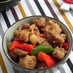 红葱头砂锅焗排骨的做法[图]