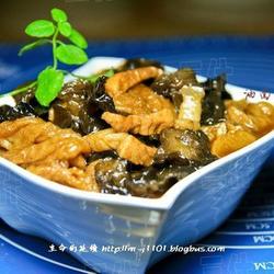 油面筋烩木耳的做法[图]
