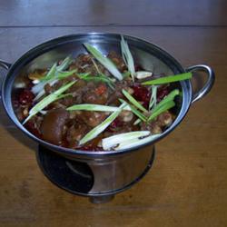 花生红枣煨猪手的做法[图]