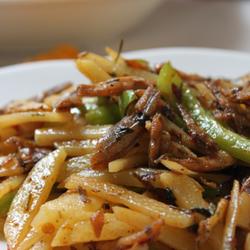 姜公鱼仔土豆条的做法[图]