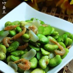 百合虾米炒蚕豆的做法[图]